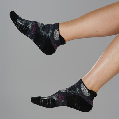 Skulls and Roses Ankle Compression Socks